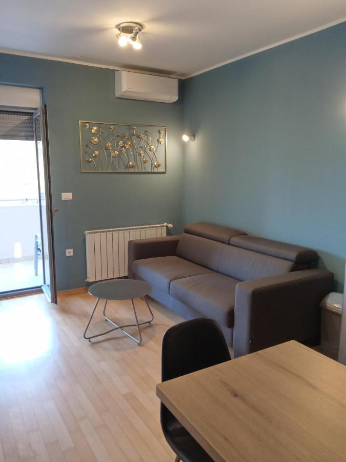 Apartment Laura Пула Екстериор снимка